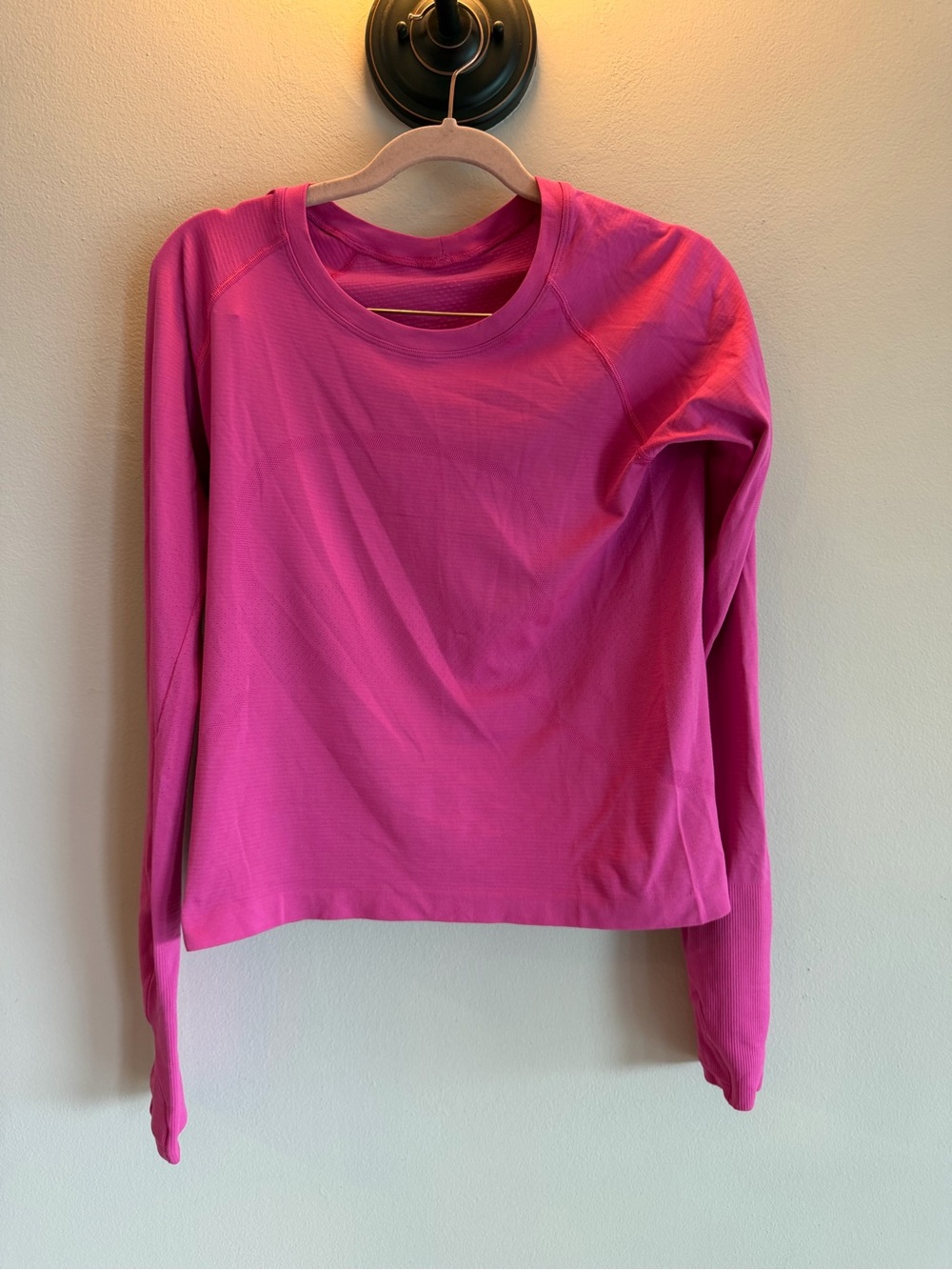Lululemon Swiftly Tech Cropped Long Sleeve Shirt 2.0 Sonic Pink Size 8